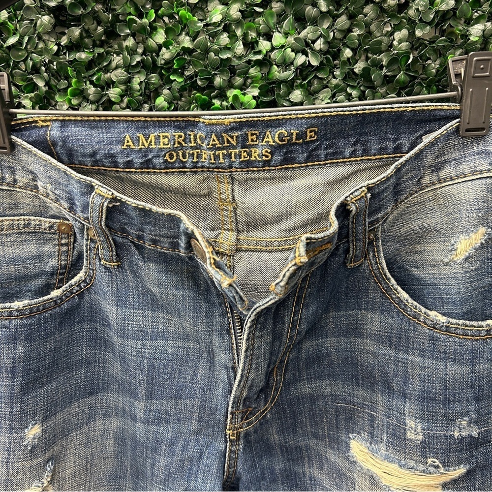 Men's American eagle Distressed Blue Jeans - Picture 2 of 5